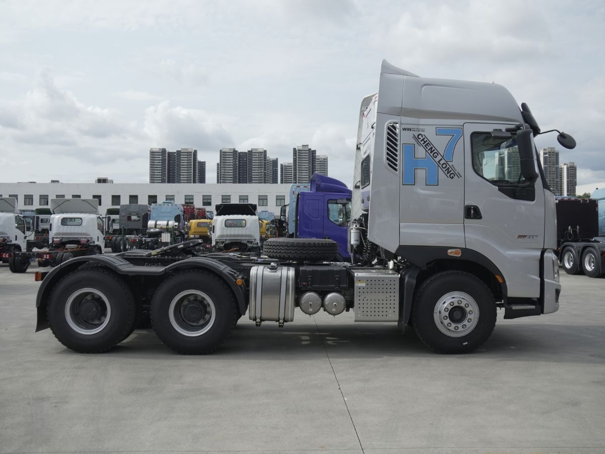 ĐẦU KÉO 6X4 Cầu láp lốp 12r20