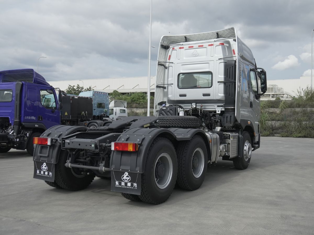 ĐẦU KÉO 6X4 Cầu láp lốp 12r20