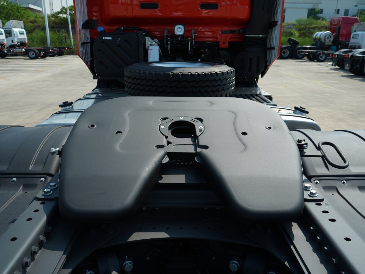 ĐẦU KÉO 6X4 Cầu láp lốp 12r22.5