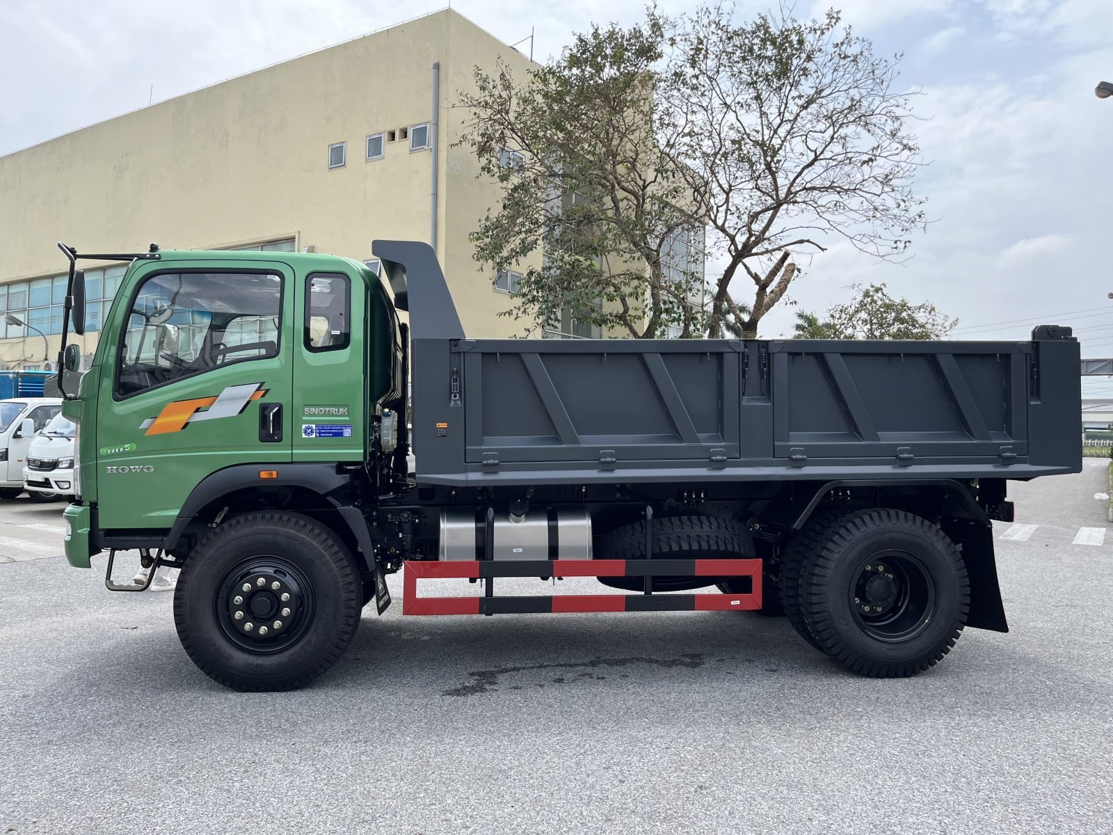 ST900D Thùng Tự Đổ