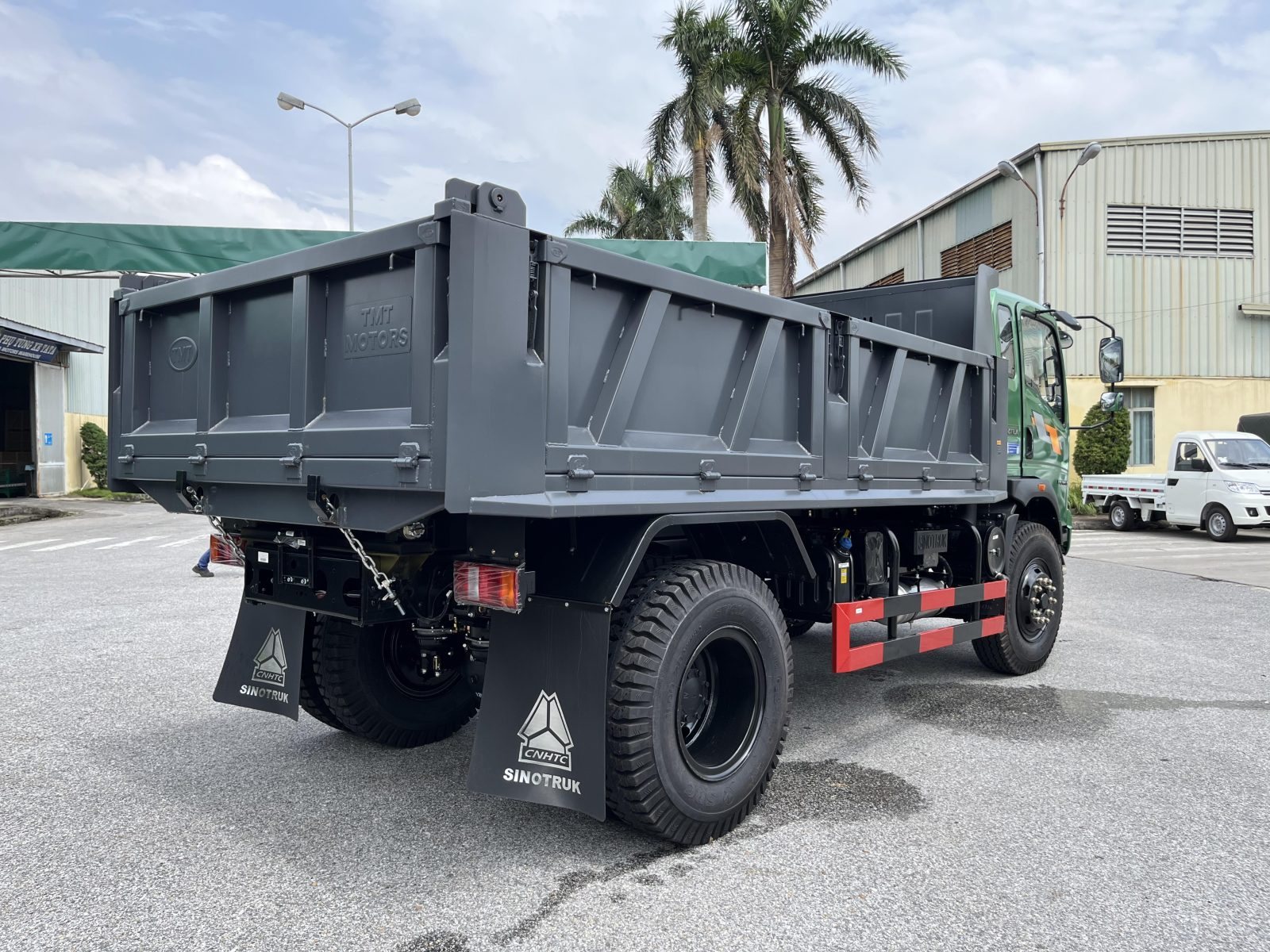 ST900D Thùng Tự Đổ